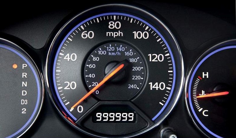 Determine when to replace the brake disc based on the mileage