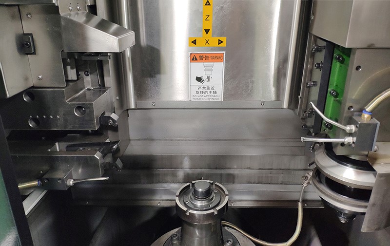Internal Structure of L450 Brake Disc CNC Grinder